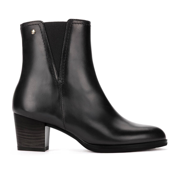 Pikolinos Zamora W0E-8628 black ankle boot, side view