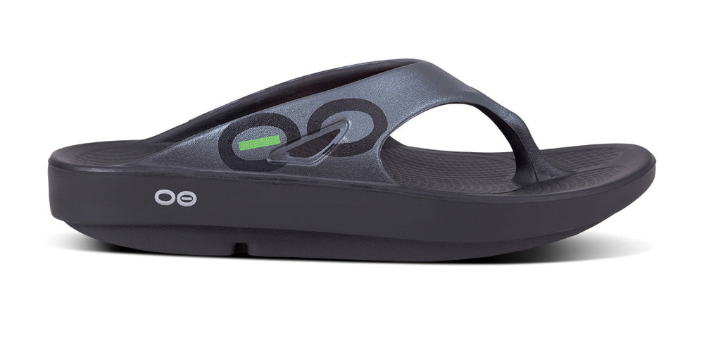 OOFOS OOriginal Sport sandal in Graphite, side view