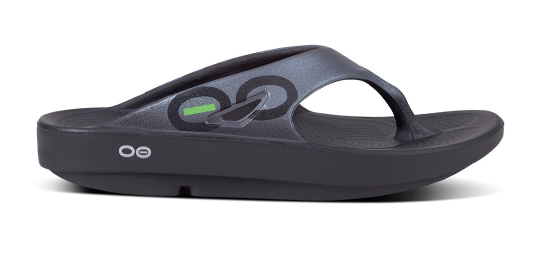 OOFOS OOriginal Sport sandal in Graphite, side view
