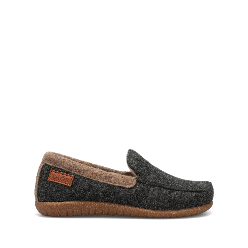 Taos Woolfer unisex slipper in Charcoal, outside view