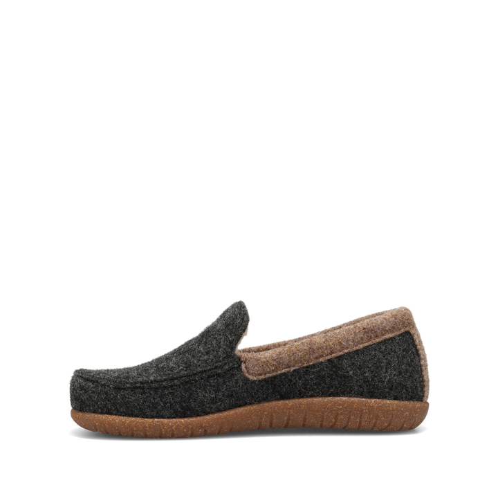 Taos Woolfer unisex slipper in Charcoal, instep view