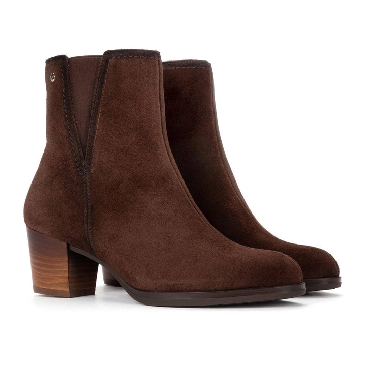 Pikolinos Zamora W0E-8628SE Olmo suede ankle boot, angled pair view