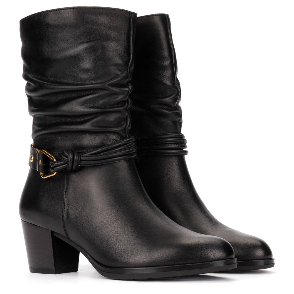Pikolinos Zamora W0E-9787 black boot, angled pair view