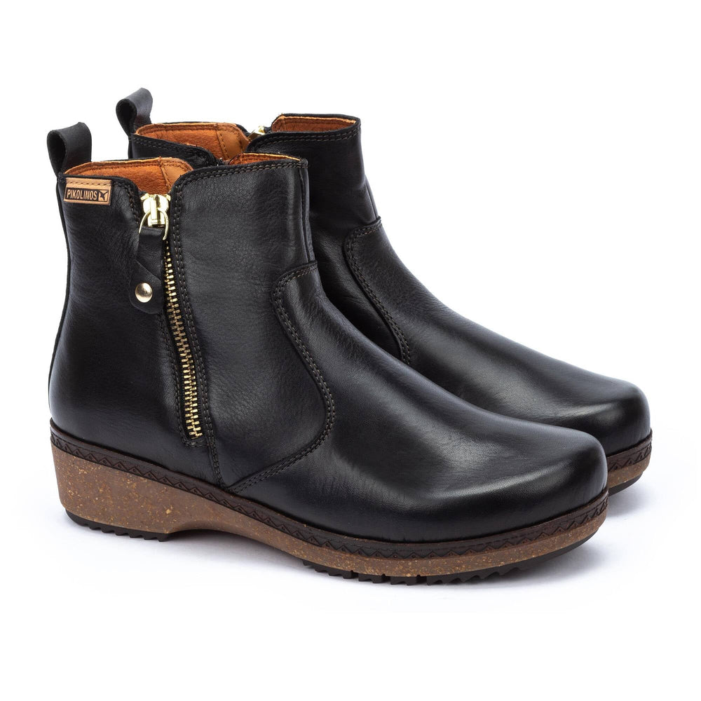 Pikolinos Granada Boot Black – view 2 of 5