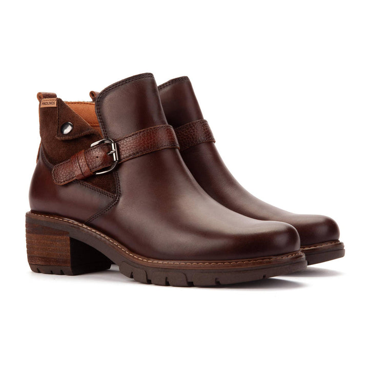 Pikolinos San Sebastian W1T-8895C1 Olmo ankle boot, angled pair view
