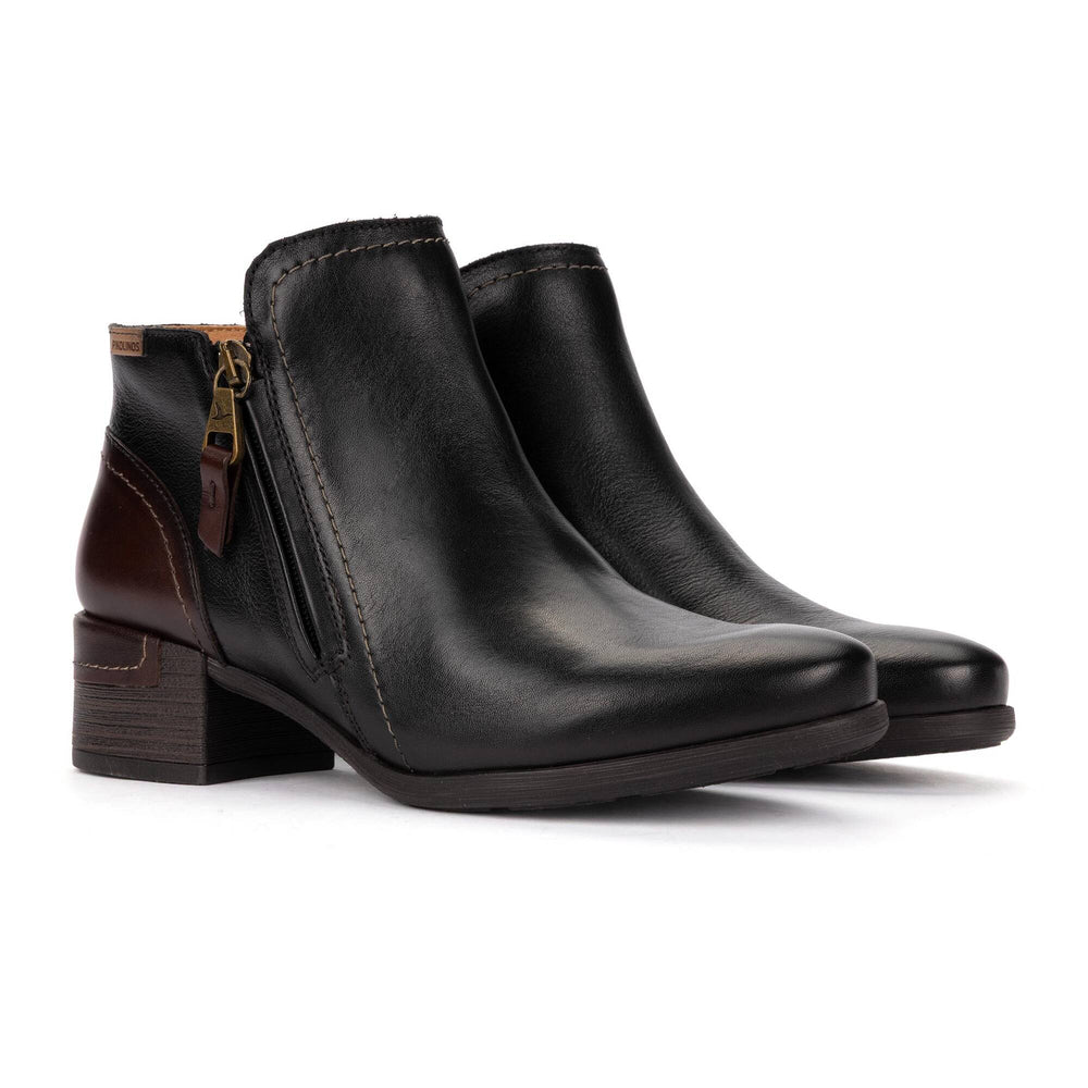 Pikolinos Malaga W6W-8648 black ankle boot, angled pair view