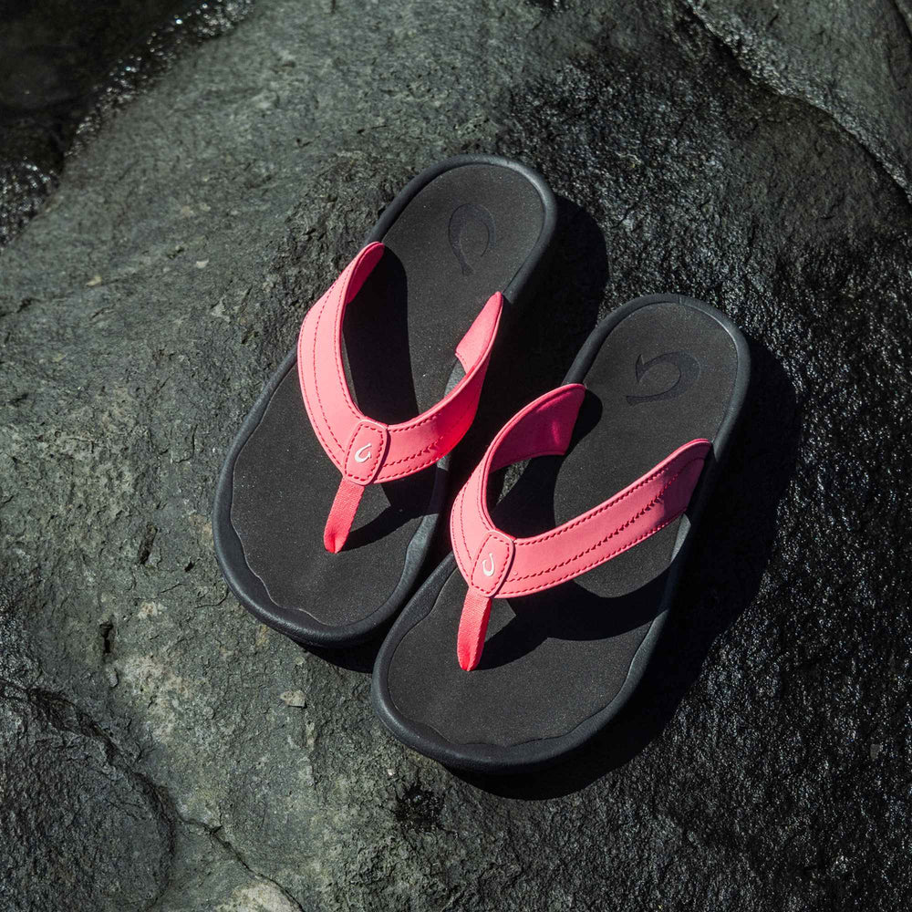 OluKai Ohana Women's Flip-Flop - Black/Hot Pink – view 2