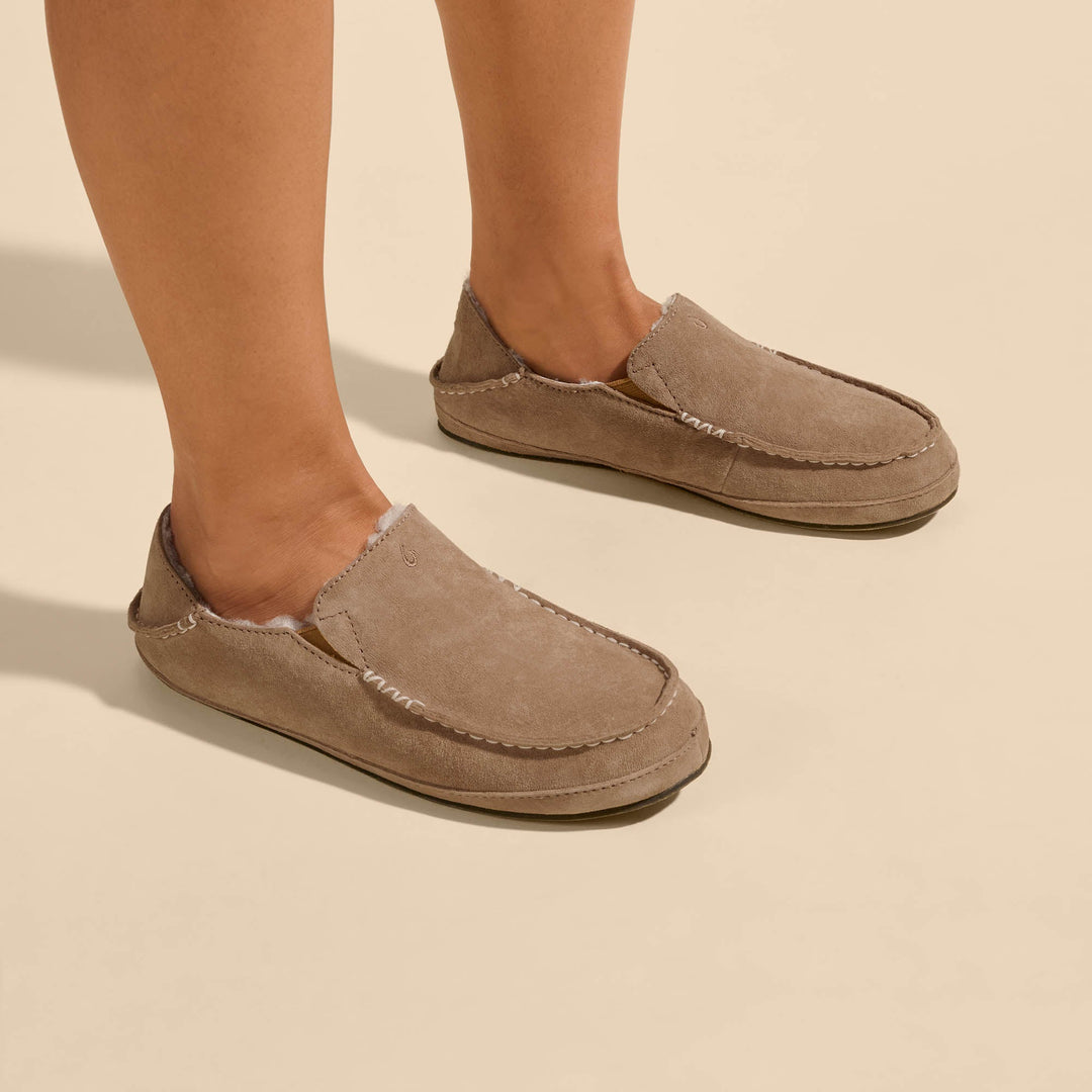 OLUKAI SLIP TAN
