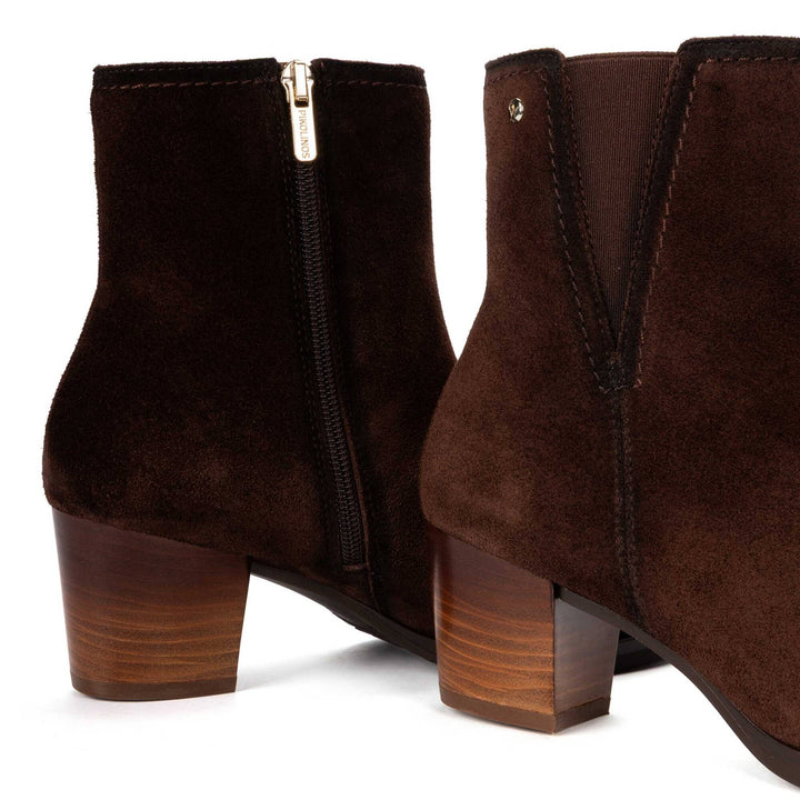 Pikolinos Zamora W0E-8628SE Olmo suede ankle boot, zipper and elastic panel detail