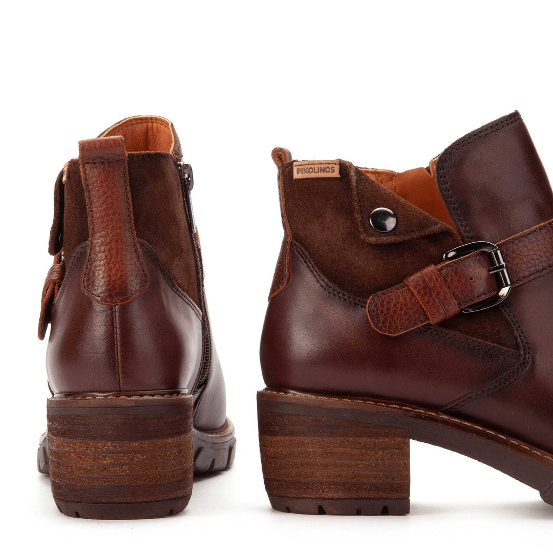 Pikolinos San Sebastian W1T-8895C1 Olmo ankle boot, buckle and heel detail