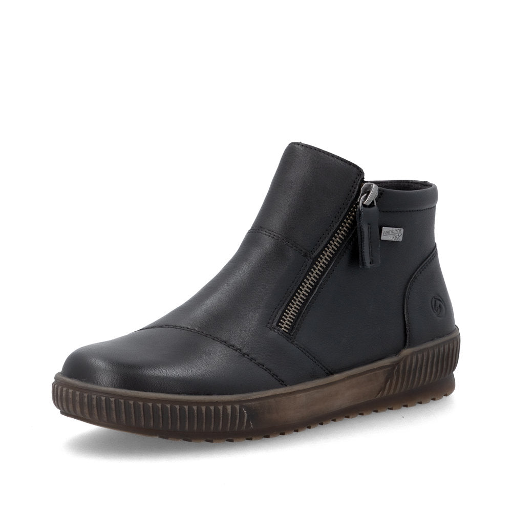 Remonte Maditta 83 D0783-00 black bootie, angled front view