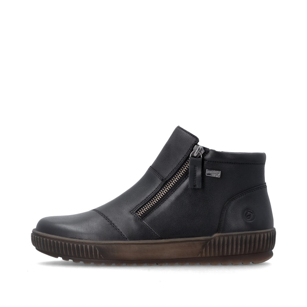 Remonte Maditta 83 D0783-00 black bootie, outer side view with zipper
