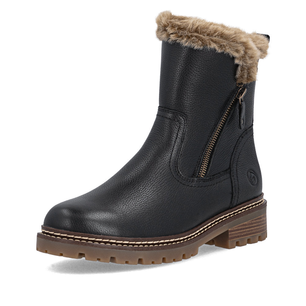 Remonte Stefanie 83 D0B83-03 black boot, angled front view