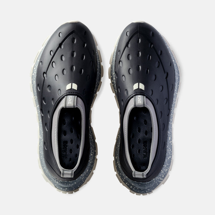 Kane Revive AC unisex recovery shoe in Shadow, top view