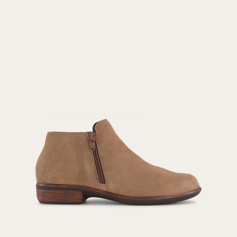 HELM ACORN SUEDE