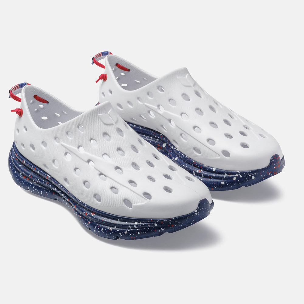 Kane Revive unisex recovery shoe in Stars & Stripes, 3/4 view