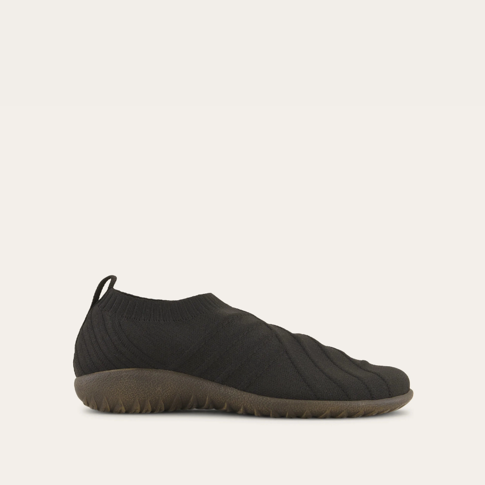NAOT OKAHU BLK