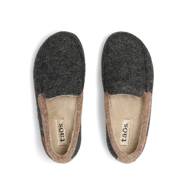 Taos Woolfer unisex slipper in Charcoal, top view