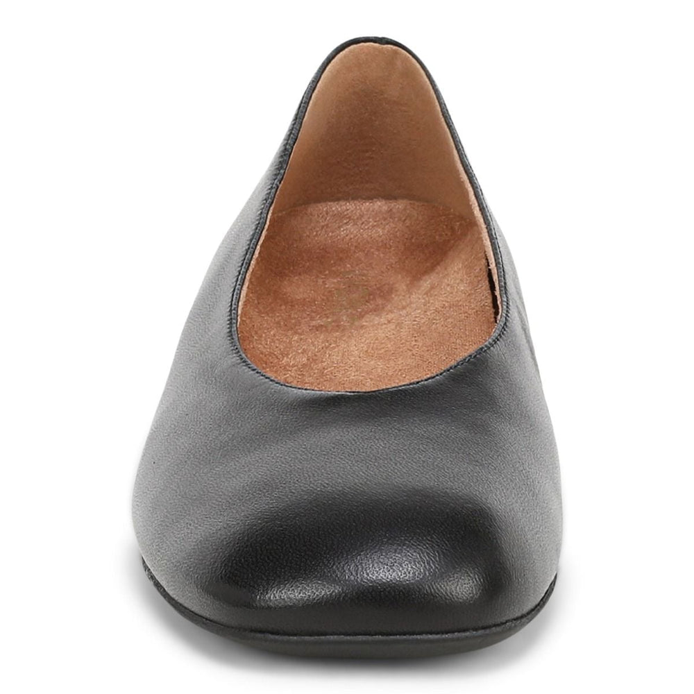 Vionic Petra Heeled Ballet Flat in Black - front view